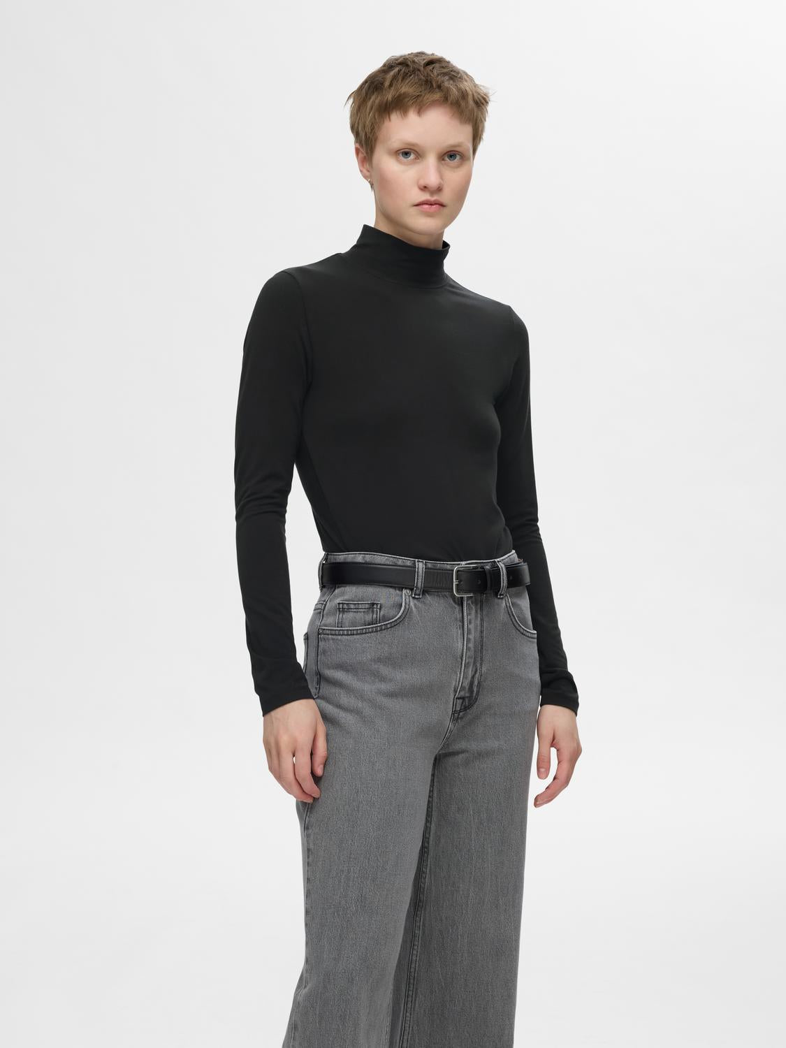 Manja Topp- Sort/ Black